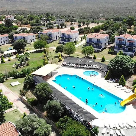 Akay Garden Family Club Apartmanhotel Çeşme